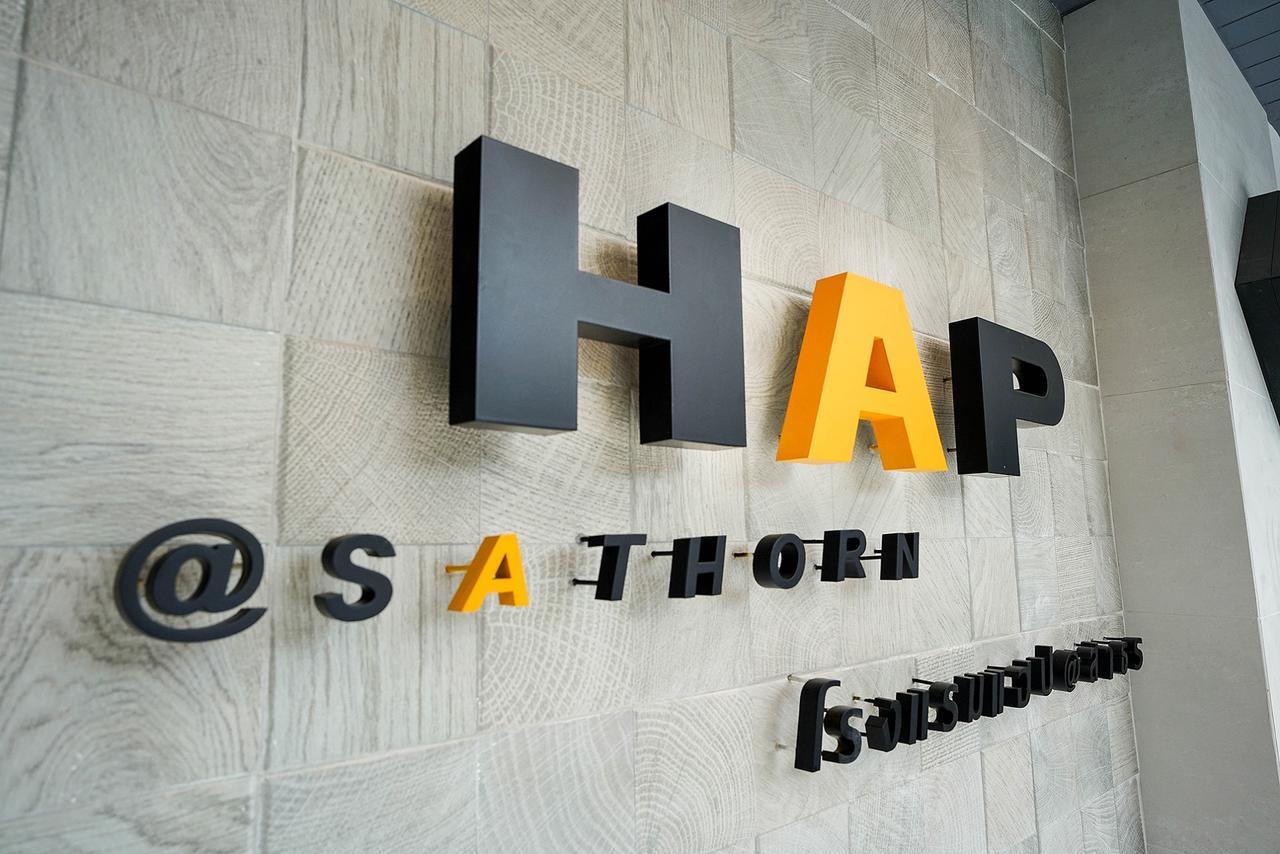 Отель Hap@Sathorn Бангкок Экстерьер фото